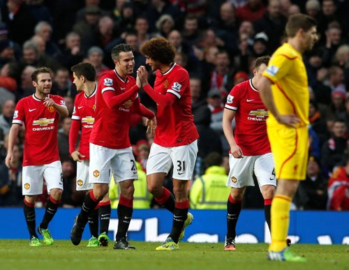Van Persie ấn định chiến thắng 3-0 cho Man United trong trận lượt đi ở Old Trafford