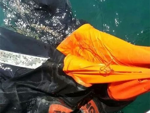 Chiếc phao cứu sinh mà ngư dân Malaysia tìm thấy