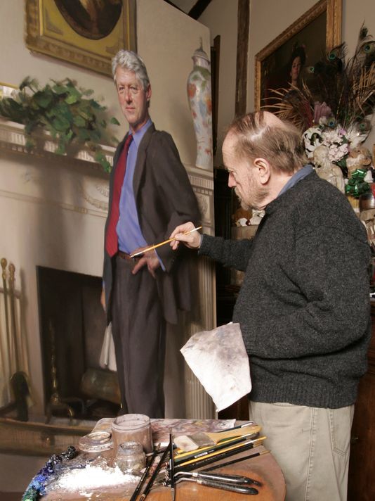 Họa sĩ Nelson Shanks vẽ chân dung ông Bill Clinton năm 2005. Ảnh: USA Today