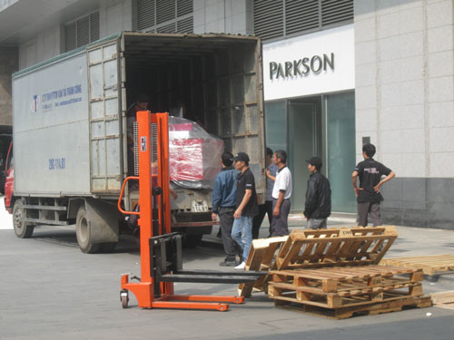 Parkson Hà Nội - trung tâm mua sắm lớn nhất Hà Nội - đột ngột đóng cửa sau 1 năm hoạt động vì thua lỗ Ảnh: NGUYỄN HƯỞNG