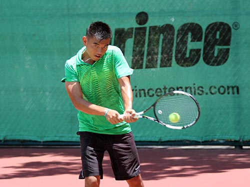 Hoàng Nam thể hiện quyết tâm theo đuổi con đường quần vợt chuyên nghiệp. Ảnh: NGỌC LINH