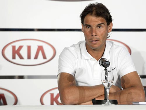 Nadal trong cuộc họp báo tại Madrid hôm 30-4  Ảnh: AS