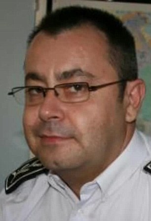 Cảnh sát Helric Fredou, 45 tuổi. Ảnh: Daily Mail