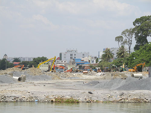 Dự án lấp sông Đồng Nai của Công ty Toàn Thịnh Phát đang tạm dừng thực hiện vì phản ứng của dư luận Ảnh: MINH KHANH