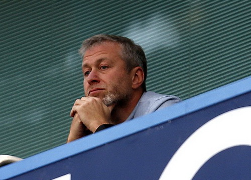 Tỉ phú Roman Abramovich rao bán Chelsea, định giá 3 tỉ bảng - Ảnh 2.