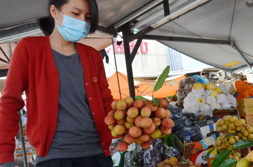 Trái vải đầu mùa hiện có giá bán 120.000 đồng/kg tại chợ An Đông (TP HCM)Ảnh: Tấn Thạnh