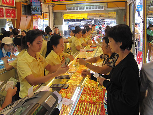 Nhu cầu tiêu thụ vàng ở Việt Nam vẫn rất lớn