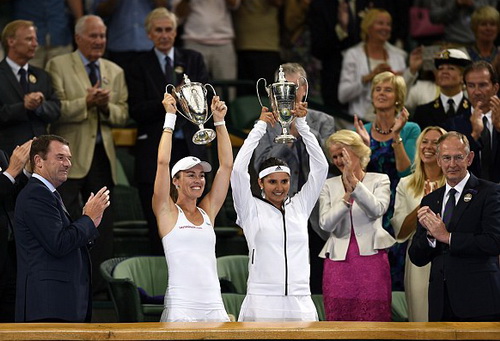 Hingis có cơ hội giương cao cúp lần nữa tại Wimbledon 2015