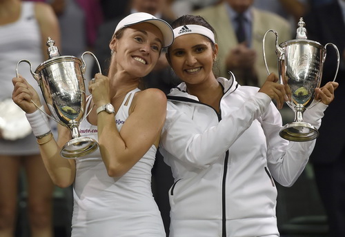 Đăng quang ở Wimbledon sau 17 năm với Sania Mirza