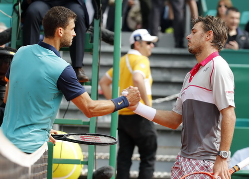 Dimitrov (trái) thắng Wawrinka hai lần trong vòng 3 tuần lễ