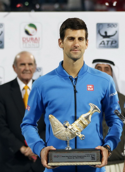 Djokovic giành ngôi á quân Dubai 2015