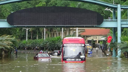 Mưa lũ gây ngập lụt khắp nơi trên địa bàn tỉnh Quảng Ninh