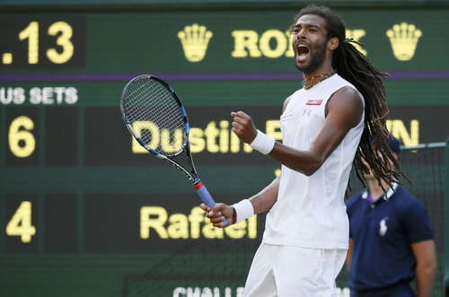 Tay vợt hạng 102 Dustin Brown quật ngã cựu số 1 thế giới Nadal