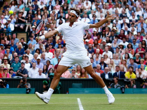 Những cú trái, đặc biệt là quả giao bóng, đưa Federer vào trận chung kết