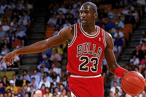 Jordan và số áo 23 huyền thoại ở Chicago Bulls