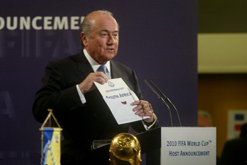 Blatter công bố Nam Phi là chủ nhà World Cup 2010