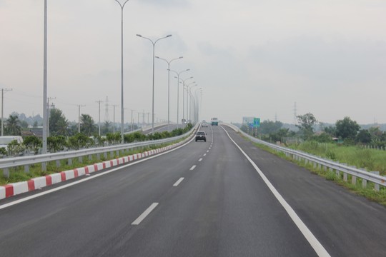 Dự án cao tốc Bến Lức - Long Thành có chi phí đầu tư cao gấp đôi cao tốc TP HCM - Long Thành - Dầu Giây. Ảnh: Anh Quân