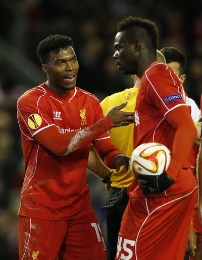 Balotelli tranh đá phạt với Sturridge