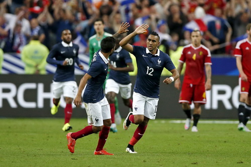 Dimitri Payet có bàn gỡ cho tuyển Pháp
