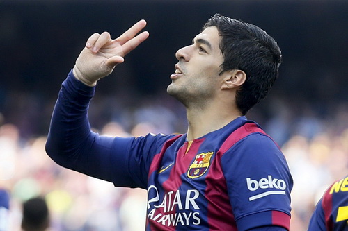 Luis Suarez có 3 pha lập công trong vòng một tuần lễ cho Barca