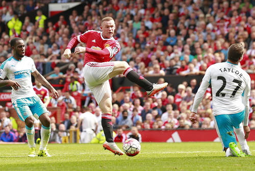 Rooney bỏ lỡ nhiều cơ hội ghi bàn trước Newcastle