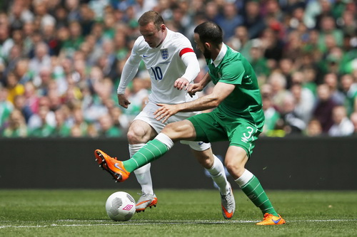 Wayne Rooney xông xáo trước chủ nhà Ireland