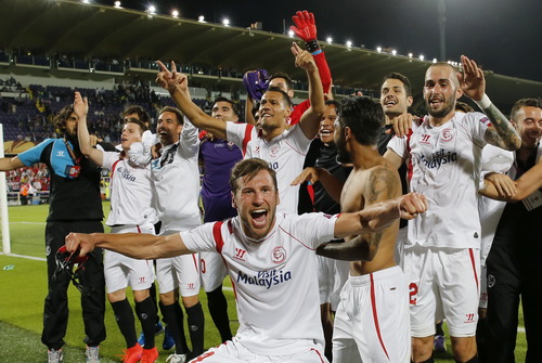 Sevilla lần thứ tư trong lịch sử vào chung kết Europa League/UEFA Cup