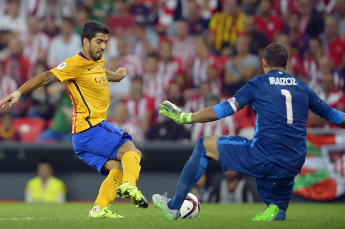 Hàng công Barca với Suarez, Messi bị chia cắt