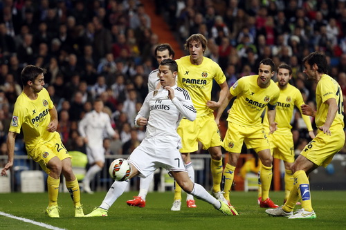 Ronaldo trong vòng vây Villarreal