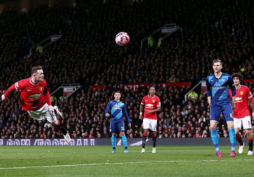 Rooney đang nắm giữ vai trò thủ quân và chân sút chủ lực của M.U (bàn thắng gỡ hòa 1-1 trong trân thua Arsenal ở tứ kết FA Cup)