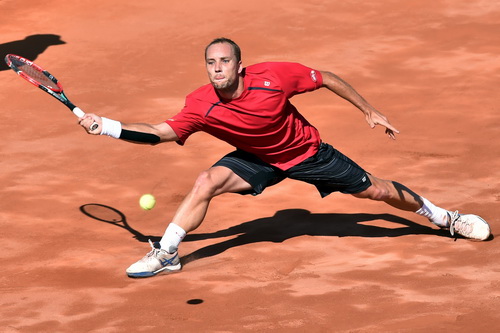 Steve Darcis cùng tuyển Bỉ hạ Canada 5-0