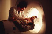Xem cặn vôi thành mạch qua CT scan có thể báo trước khả năng tử vong sớmẢnh: HealthDay News