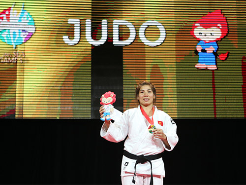 Như Ý giành HCV judo hạng cân 70 kg nữ   Ảnh: Quang Liêm