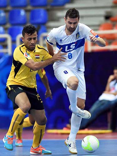 Saul Campana (8) trong màu áo Thái Sơn Nam ở Giải Futsal các CLB châu Á 2015Ảnh: Tú Trần