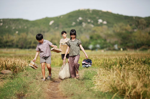 Cảnh trong phim “Tôi thấy hoa vàng trên cỏ xanh”. (Ảnh do nhà sản xuất cung cấp)