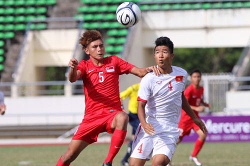 U19 Singapore không thể cản được U19 Việt Nam, ngay cả khi chơi xấu                                                                Ảnh: TÙNG LÊ