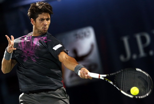 Fernando Verdasco dẫn trước 4-1...