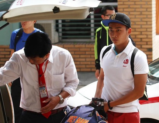 Tiền đạo Tuấn Tài và tiền vệ Thanh Tùng (ảnh dưới) chia tay Olympic Việt Nam sau gần 1 tháng tập trung