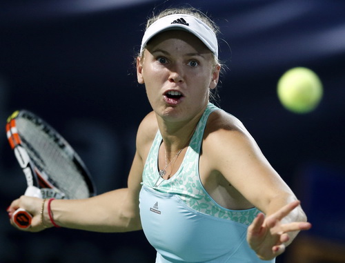 Caroline Wozniacki dừng chân ở vòng ba