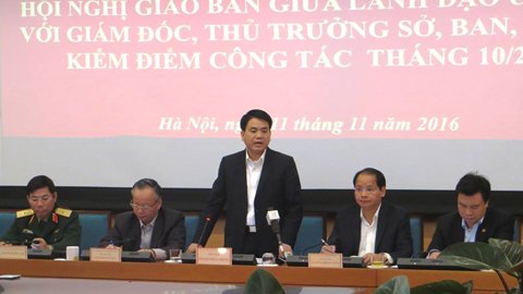 Chủ tịch UBND TP Nguyễn Đức Chung tại cuộc họp sáng nay - Ảnh: Vietnamnet