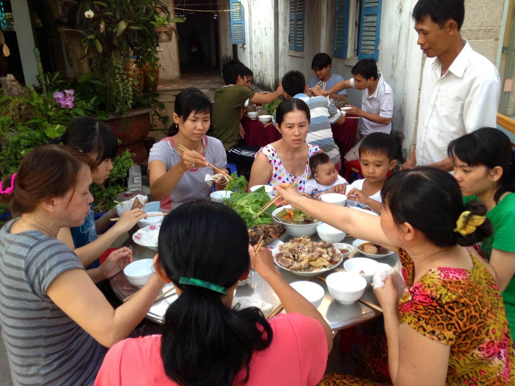 Đám giỗ ngày xưa là một phần văn hóa truyền thống Việt Nam, là lời tri ân đối với tổ tiên đã truyền lại những giá trị quý báu cho hậu thế. Hãy cùng xem hình ảnh để tìm hiểu về cách làm lễ giỗ, các món ăn truyền thống và ý nghĩa sâu sắc của lễ hội này.