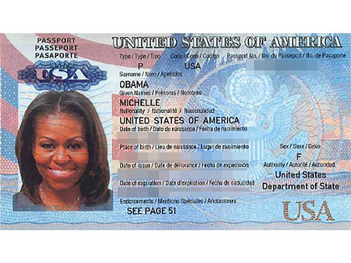 
Bức ảnh được cho là chụp hộ chiếu của đệ nhất phu nhân Mỹ, bà Michelle Obama. Ảnh: AP
