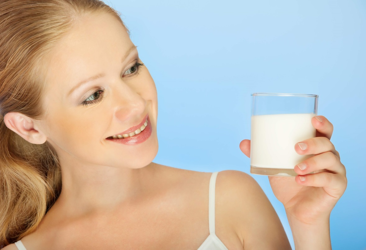Uống sữa sai cách rước hại vào thân - Báo Người lao động