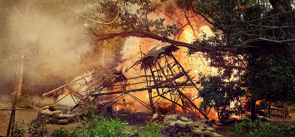  Cảnh ch&aacute;y nổ nhiều trong phim 