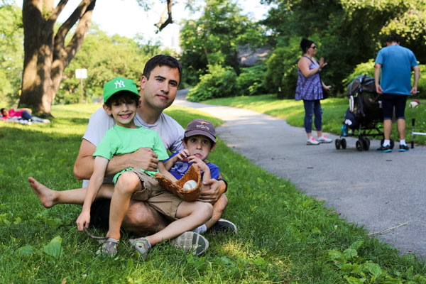 Ông bố người Mỹ dạy con cách tiêu tiền gây 'sốt' mạng