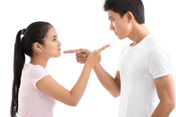 Những hành động đẩy hôn nhân của bạn xuống vực thẳm
