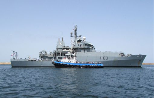 Tàu HMS Enterprise của hải quân Anh tham gia tìm kiếm. Ảnh: PA
