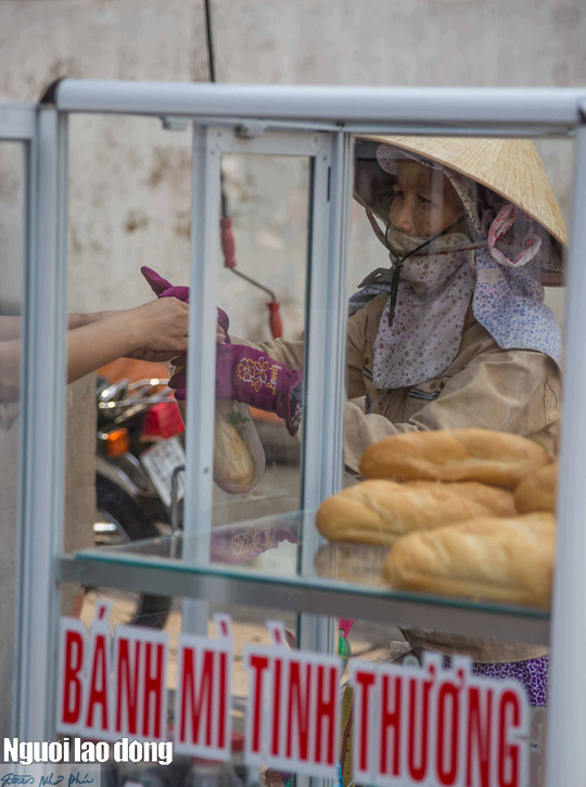 Ổ bánh mì và tham nhũng