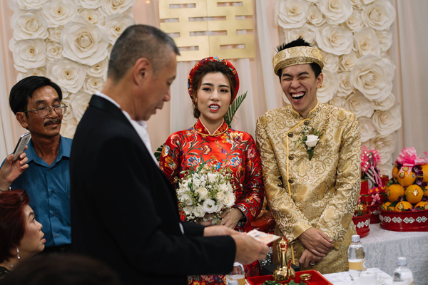 Cầu hôn sau 30 ngày quen nhau
