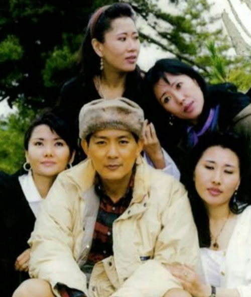 4 hoàng hậu là chị em ruột tại quốc gia hạnh phúc Bhutan